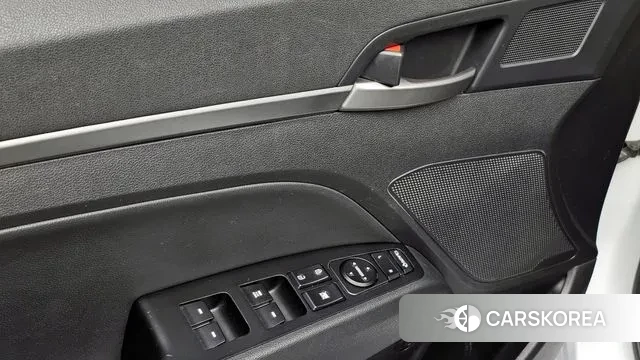 Hyundai Avante AD 2018 Белый из Кореи, фото 5