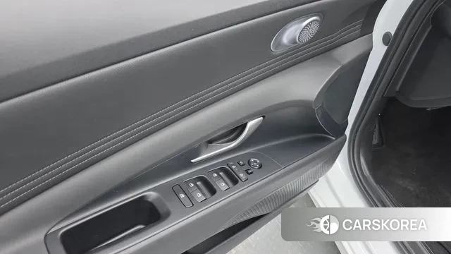 Hyundai The New Avante (CN7) 2024 Белый из Кореи, фото 5