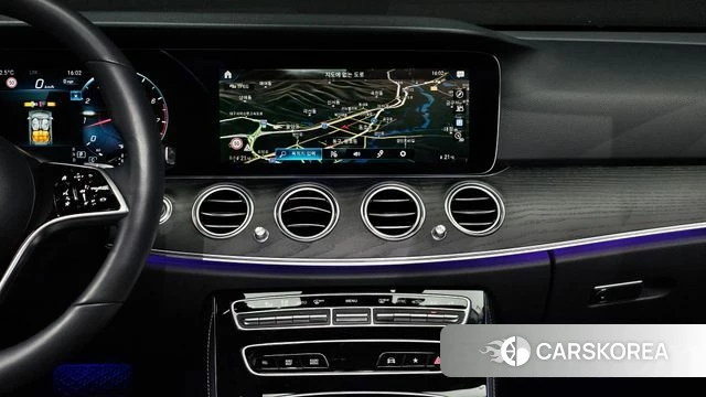 Mercedes-Benz E-Class W213 2023 Белый из Кореи, фото 5