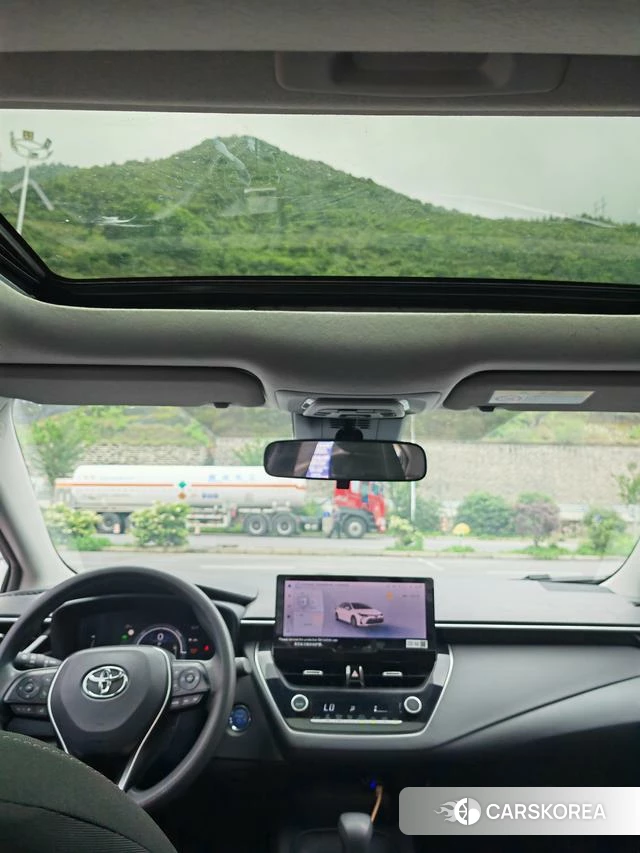 Toyota Corolla 2024 Белый из Китая, фото 5