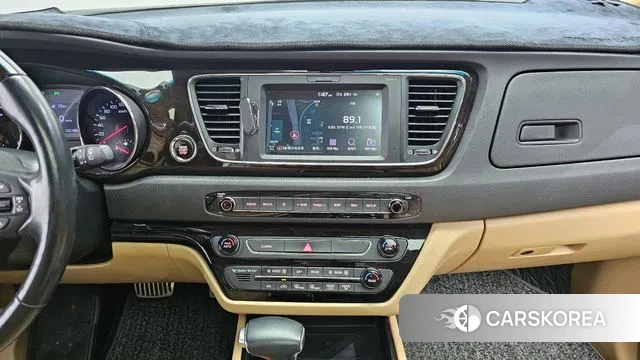 Kia The New Carnival 2019 Белый из Кореи, фото 5