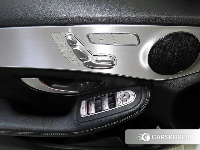 Mercedes-Benz C-Class W205 2021 Белый из Кореи, фото 5