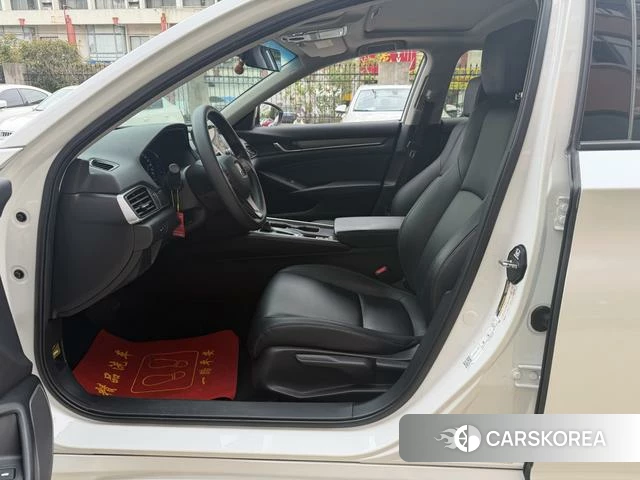 Honda Accord 2020 Белый из Китая, фото 5