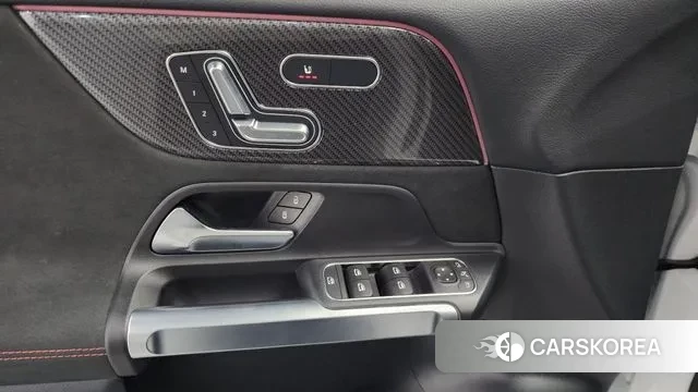 Mercedes-Benz GLB-Class X247 2025 Белый из Кореи, фото 5