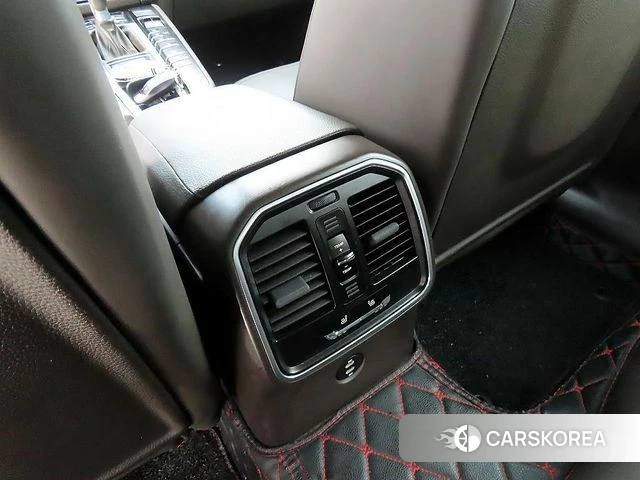 Porsche Macan 2021 Серебристо-серый из Кореи, фото 5