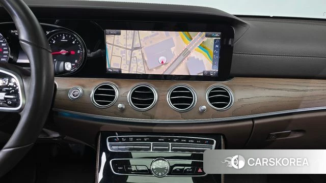 Mercedes-Benz E-Class W213 2020 Белый из Кореи, фото 5