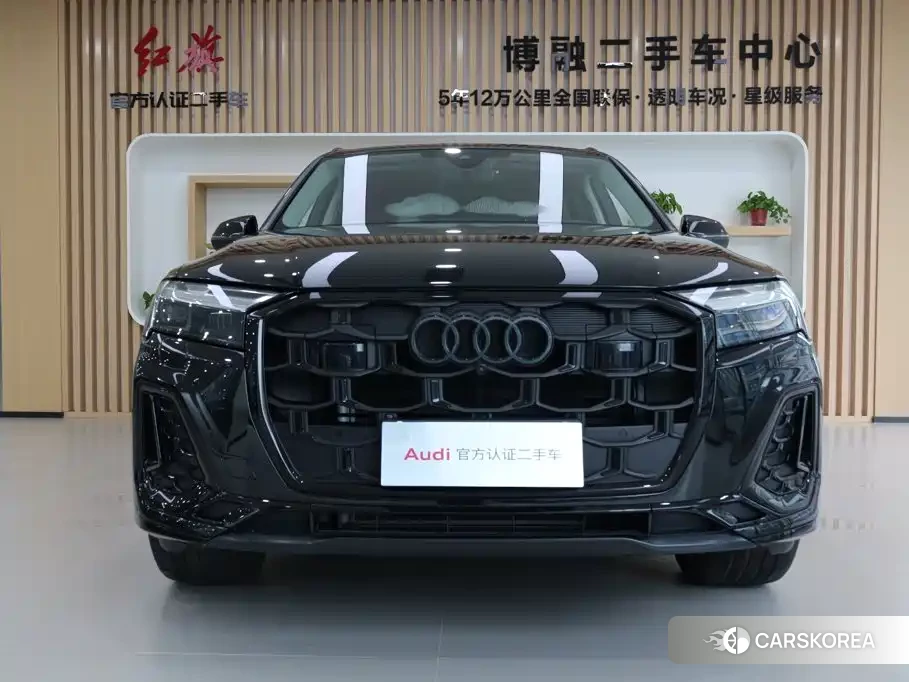 Audi Q7 2024 Черный из Китая, фото 5