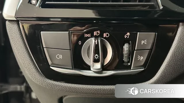 BMW 5 Series (G30) 2023 Серый из Кореи, фото 5