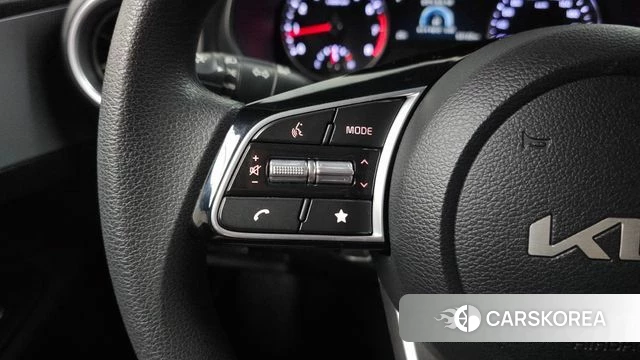 Kia The New K3 2nd generation 2023 Белый из Кореи, фото 5