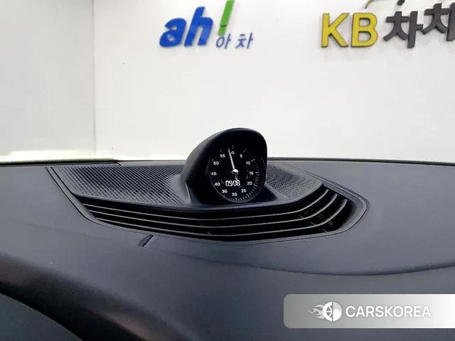 Porsche Taycan 2021 Серый из Кореи, фото 5