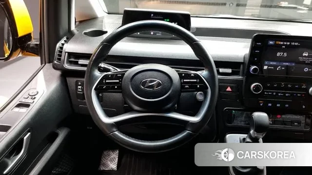 Hyundai Staria 2023 Желтый из Кореи, фото 5