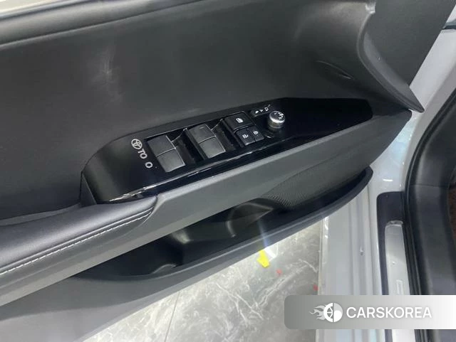 Toyota Camry 2024 Белый из Китая, фото 5