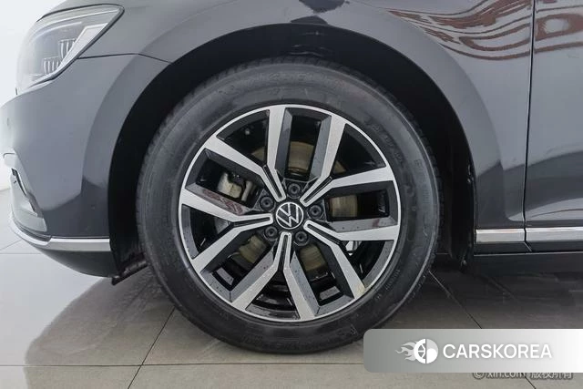 Volkswagen Magotan 2021 Черный из Китая, фото 5