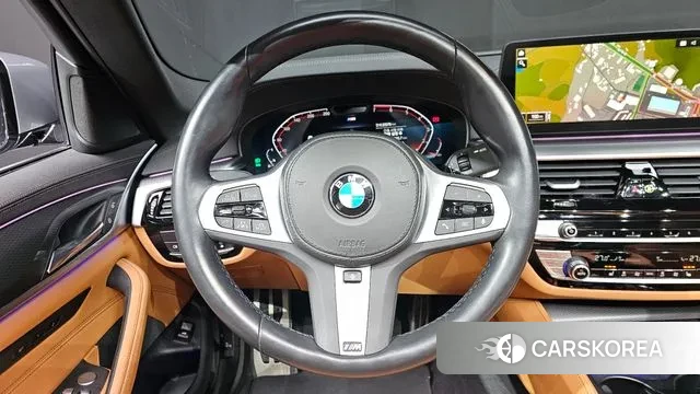 BMW 5 Series (G30) 2023 Серебристо-серый из Кореи, фото 5