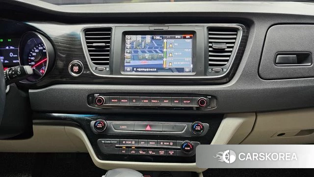 Kia The New Carnival 2019 Белый из Кореи, фото 5