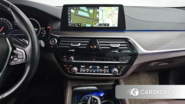 BMW 5 Series (G30) 2018 Черный из Кореи, фото 5