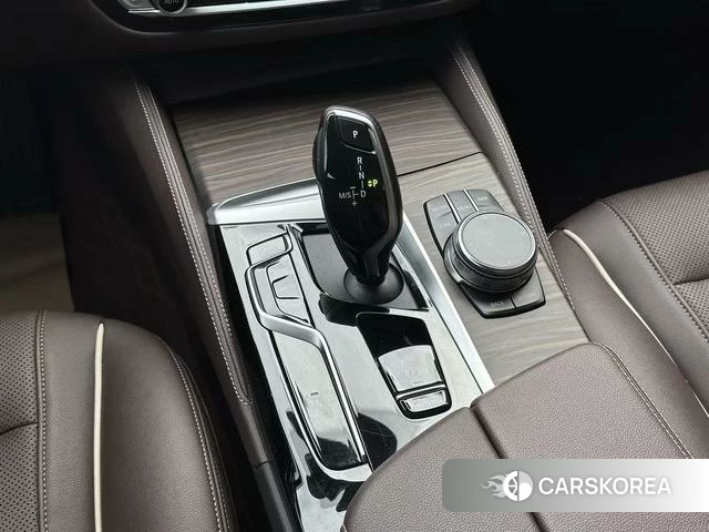 BMW 5 series 2024 Белый из Китая, фото 5