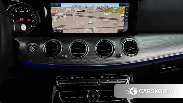 Mercedes-Benz E-Class W213 2019 Белый из Кореи, фото 5