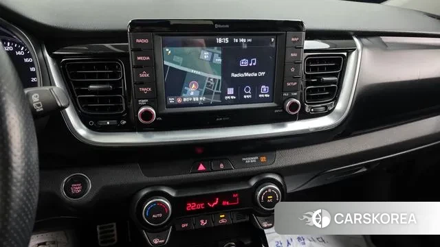 Kia Stonic 2018 Белый из Кореи, фото 5