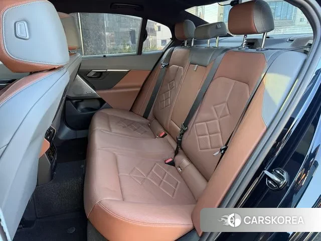 BMW 5 Series (G60) 2023 Черный из Кореи, фото 5