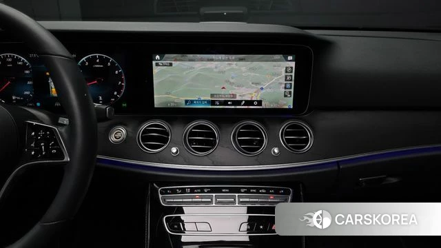 Mercedes-Benz E-Class W213 2022 Серебряный из Кореи, фото 5