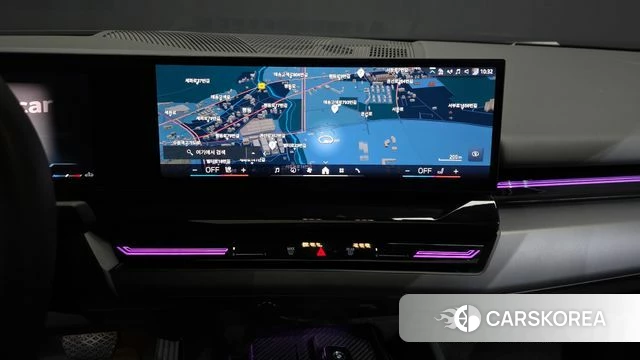 BMW 5 Series (G60) 2023 Белый из Кореи, фото 5