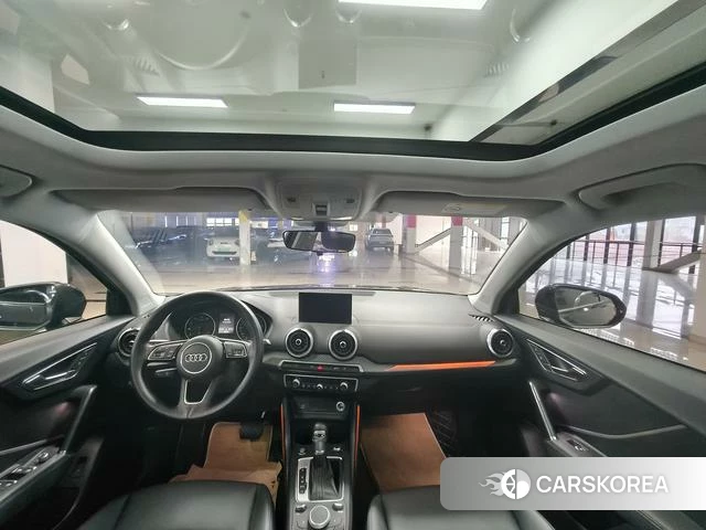 Audi Q2L 2022 Темно-серый из Китая, фото 5