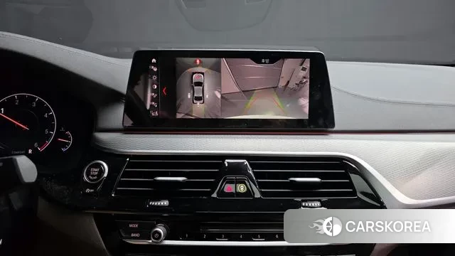 BMW 5 Series (G30) 2019 Белый из Кореи, фото 5