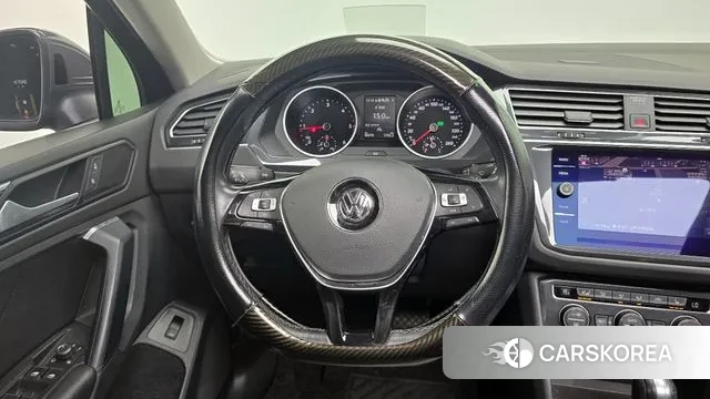 Volkswagen Tiguan second Generation 2020 Серый из Кореи, фото 5