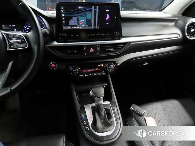 Kia The New K3 2nd generation 2022 Белый из Кореи, фото 5