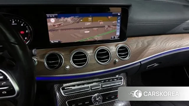 Mercedes-Benz E-Class W213 2019 Белый из Кореи, фото 5