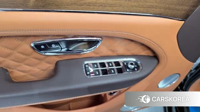 Bentley Bentayga 2023 Зеленый из Кореи, фото 5