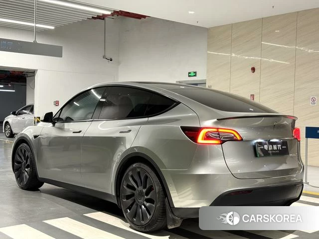 Tesla Model Y 2024 Шампань из Китая, фото 5