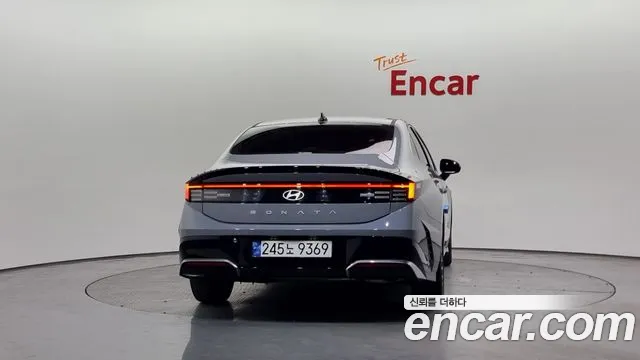 Hyundai Sonata D Edge Hybrid (DN8) 2023 Светло-серебряный цвет из Кореи, фото 5