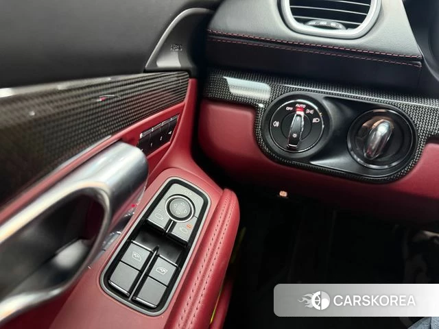 Porsche 718 Boxster 2019 Красный из Кореи, фото 5