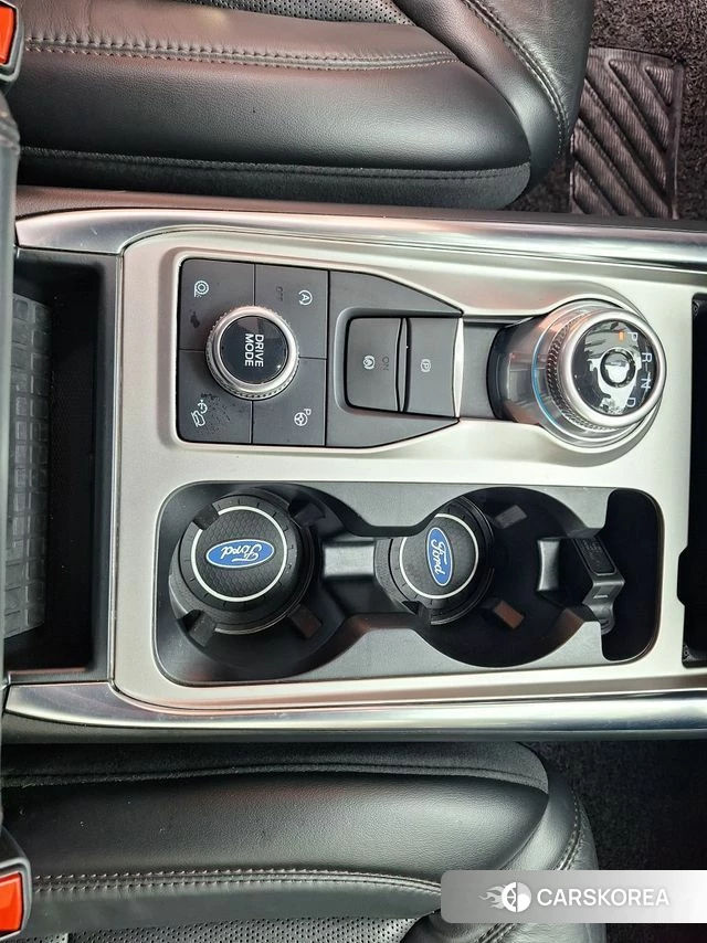 Ford Explorer 6th Generation 2021 Черный из Кореи, фото 5