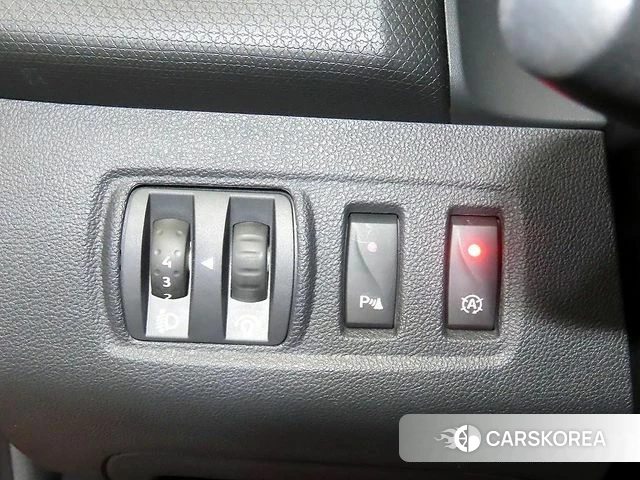 Renault Korea (Samsung) Clio 2019 Красный из Кореи, фото 5