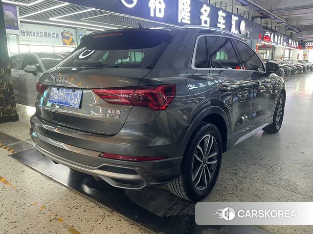 Audi Q3 2021 Темно-серый из Китая, фото 5