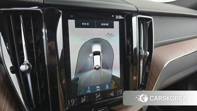 Volvo XC60 second Generation 2021 Белый из Кореи, фото 5