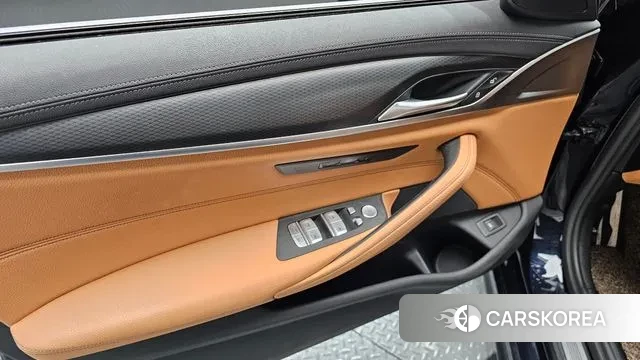 BMW 5 Series (G30) 2022 Синий из Кореи, фото 5