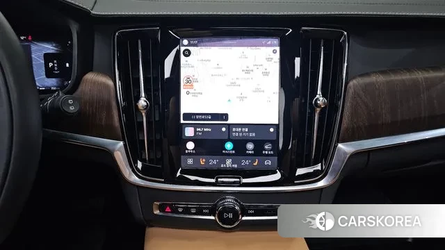 Volvo V90 Cross-Country 2022 Белый из Кореи, фото 5