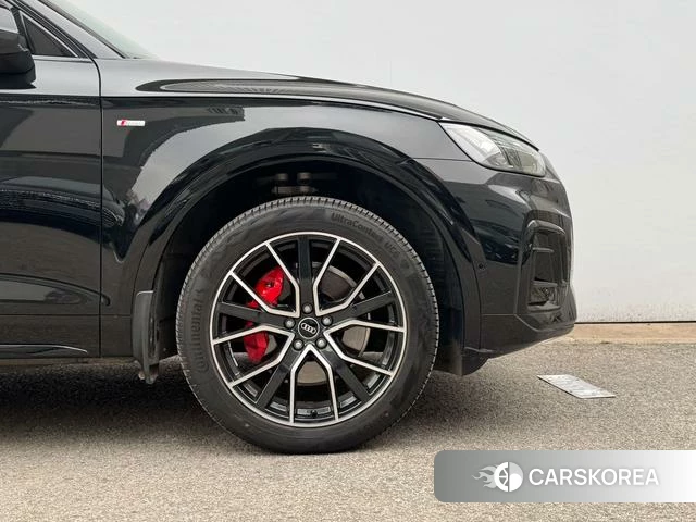 Audi Q5L 2025 Черный из Китая, фото 5