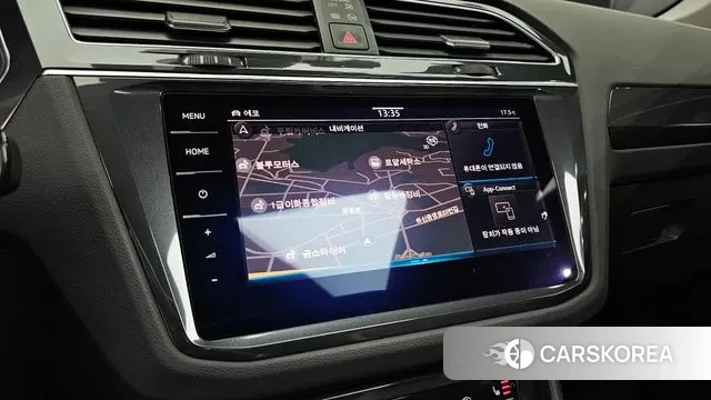 Volkswagen Tiguan second Generation 2022 Белый из Кореи, фото 5