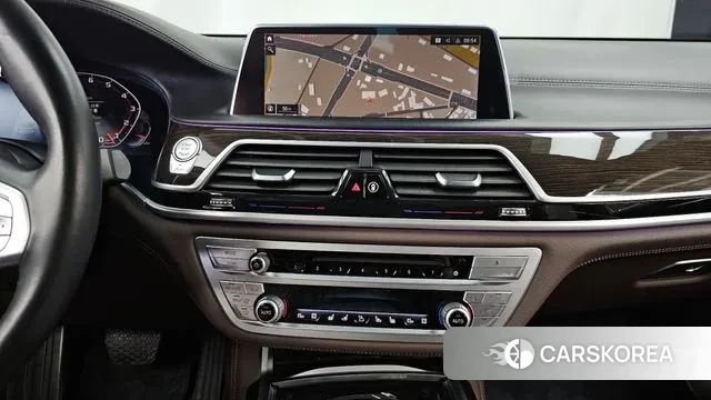 BMW 7 Series (G11) 2019 Черный из Кореи, фото 5