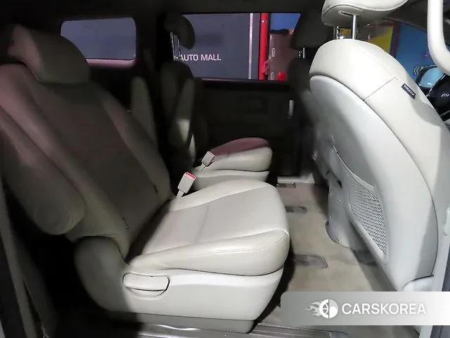 Kia The New Carnival 2018 Белый из Кореи, фото 5