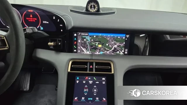 Porsche Taycan 2024 Цвет галактики из Кореи, фото 5