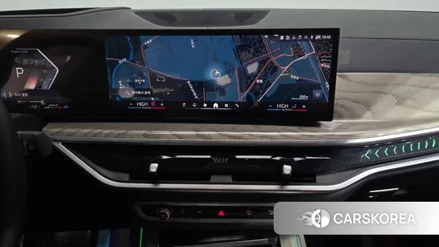 BMW X7 (G07) 2023 Белый из Кореи, фото 5