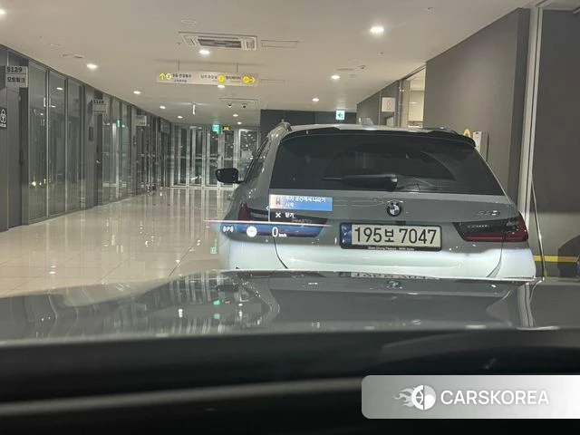 BMW 5 Series (G60) 2024 Светло-серебряный цвет из Кореи, фото 5