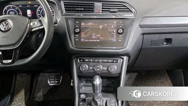 Volkswagen Tiguan second Generation 2018 Белый из Кореи, фото 5