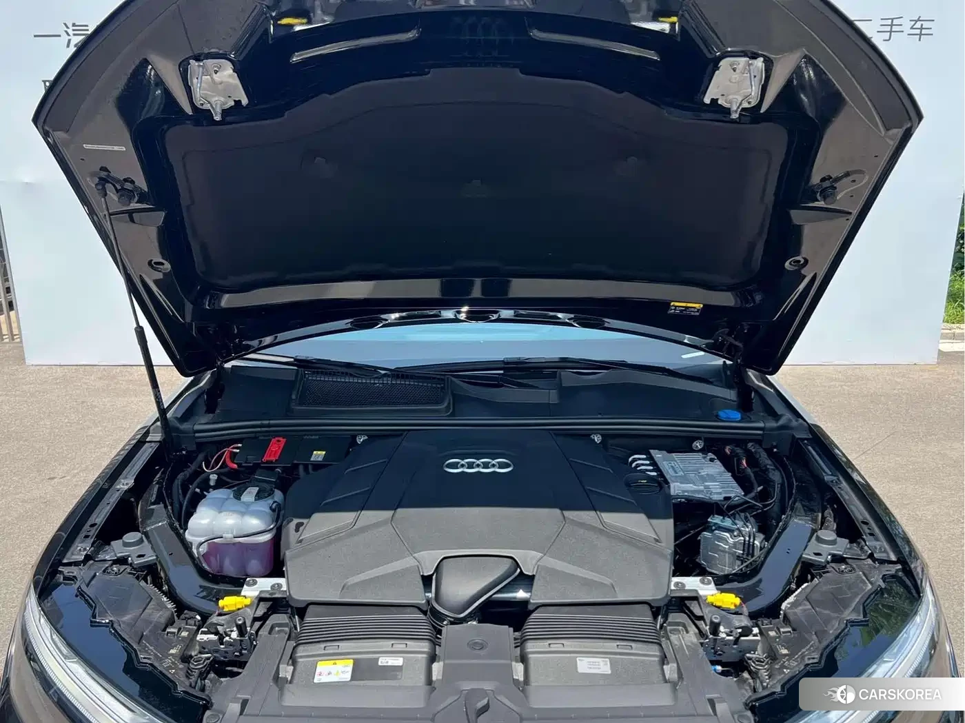 Audi Q7 2025 Черный из Китая, фото 5